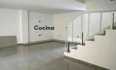 Venta de casa de 230 mt2, 3 niveles, 4 alcobas, sector exclusivo Barro Blanco, Rionegro, Antioquia