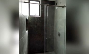 Venta de casa de 230 mt2, 3 niveles, 4 alcobas, sector exclusivo Barro Blanco, Rionegro, Antioquia