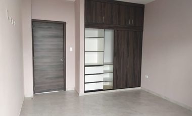 VENTA DE CASA EN URB. EL TOACHI