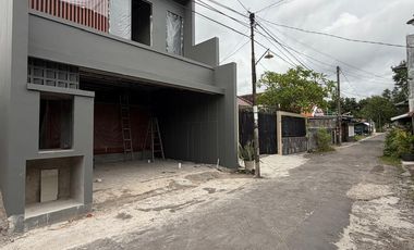 dijual rumah di sleman dekat pakuwon mall condong catur mewah 2 lantai