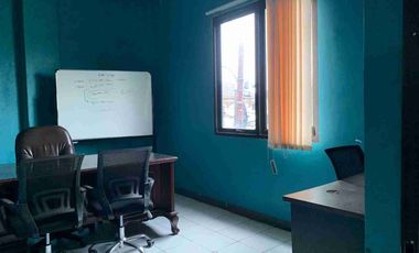 Dijual / Disewakan 2 lantai ofice dan gudang daerah pekayon dan pinggir jalan