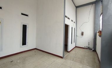 Rumah Kotak Harga Koplak Tetangganya Kocak