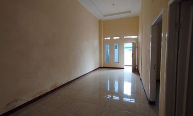 Rumah Kotak Harga Koplak Tetangganya Kocak