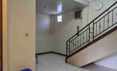 Rumah Strategis Siap Pakai Dekat Jalan Yos Sudarso Serengan Solo.