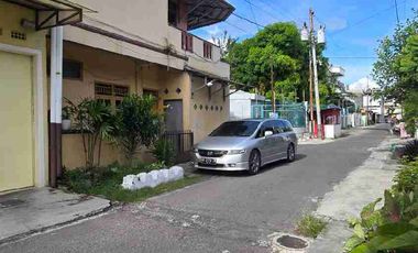 Rumah Strategis Siap Pakai Dekat Jalan Yos Sudarso Serengan Solo.