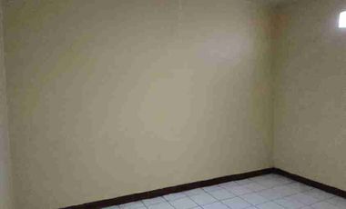 Rumah Strategis Siap Pakai Dekat Jalan Yos Sudarso Serengan Solo.