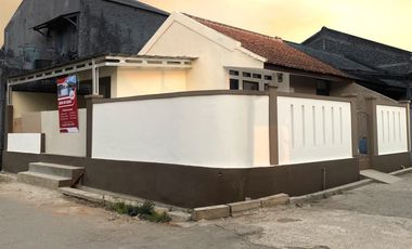 Dijual Rumah Posisi Hook Siap Huni Lokasi di Komplek Laksana Mekar Asri Batujajar Bandung