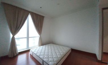 Rent Pakubuwono View Apartjment With 3 Bedrooms, Furnished