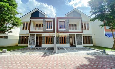 RUMAH 2 LANTAI, SIAP HUNI, DEKAT BANDARA ADISUCIPTO