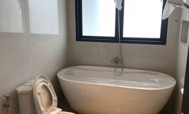 Rumah 3 Lantai Ciganjur Jaksel – Adem & Asri, Ada Kolam Renang, Harga Murah