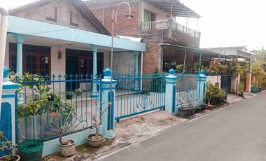 Rumah Luas dalam Kota dekat Kampus Unisri