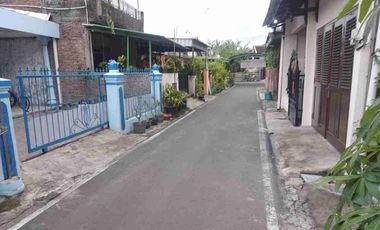 Rumah Luas dalam Kota dekat Kampus Unisri