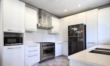 FOR LEASE: 3-Bedroom Townhouse / Duplex in Bel-Air Village , Makati City