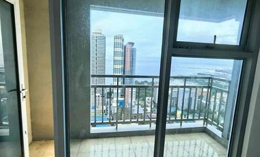 2 Bedroom Condo Unit for Sale -  𝟴 𝗔𝗱𝗿𝗶𝗮𝘁𝗶𝗰𝗼, Ermita Manila