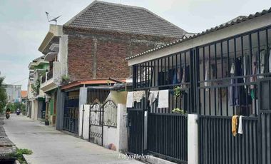 DISEWAKAN RUMAH KOS BERSIH DAN TERAWAT DEKAT DELTA SARI INDAH WARU SIDOARJO