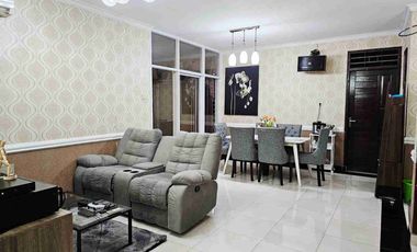 DIJUAL RUMAH FULLFURNISH TENGAH KOTA BERNUANSA MINIMALIS LOKASI DALAM PERUMAHAN BALIKPAPAN BARU AMAN NYAMAN HARGA NEGO