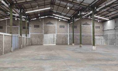 DI SEWAKAN GUDANG rapi besar siap pakai di kawasan pergudangan taman tekno BSD Tangerang