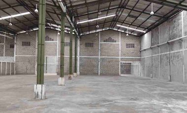 DI SEWAKAN GUDANG rapi besar siap pakai di kawasan pergudangan taman tekno BSD Tangerang