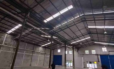 DI SEWAKAN GUDANG rapi besar siap pakai di kawasan pergudangan taman tekno BSD Tangerang