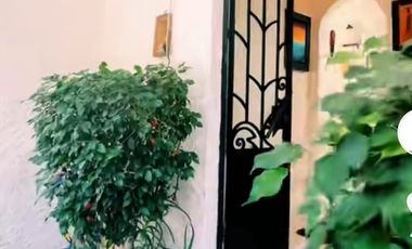 CASA CON DOBLE USO DE SUELO EN VENTA EN COLONIA CONDESA, EXCELENTE UBICACIÓN