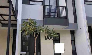 DIJUAL RUMAH SIAP HUNI TENGAH KOTA BERNUANSA MINIMALIS LOKASI DALAM PERUMAHAN GRAND CITY AMAN NYAMAN HARGA NEGO
