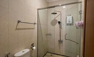 Dijual villa dengan 3 kolam renang tiap kolam renang ada gasebo dan taman, yg berlokasi di timur jalan parangtritis km 8 yogyakarta