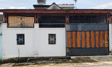 Minimalist 2-story house ready to live in in the Cilaku area housing complex