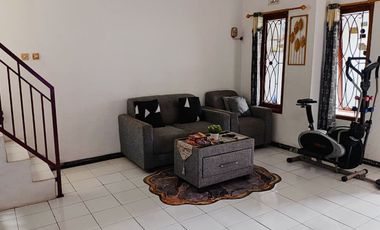 Minimalist 2-story house ready to live in in the Cilaku area housing complex