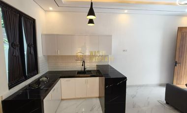 RUMAH SIAP HUNI 2 LANTAI MURAH FURNISHED DEKAT KAMPUS UII