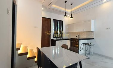 RUMAH SIAP HUNI 2 LANTAI MURAH FURNISHED DEKAT KAMPUS UII