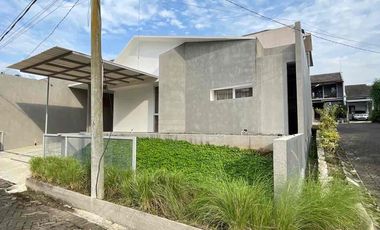 Rumah Terawat Sangat Asri di Komplek Premium di Garut