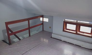 Rumah 2 Lantai Dekat ke Pasar Atas Cimahi Utara