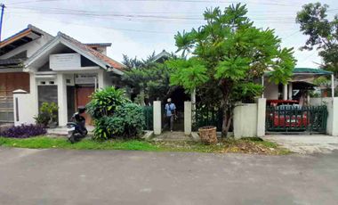 Rumah Hook Luas 250 m Strategis Dekat Alun-Alun Kota Serang