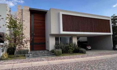 Casa AMUEBLADA en RENTA en La Campiña.