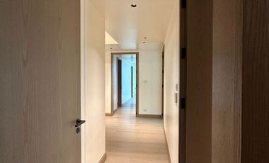 For Sale: Ultra Luxury Property in BGC | 3 Bedroom Premier A Unit with 2 Parking Slots in Aurelia Residences BGC