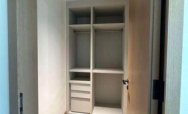 For Sale: Ultra Luxury Property in BGC | 3 Bedroom Premier A Unit with 2 Parking Slots in Aurelia Residences BGC