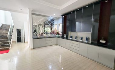 Rumah di Puri Galaxy cluster Bougenville Cove