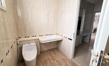 Rumah di Puri Galaxy cluster Bougenville Cove