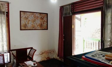 2-storey house in an alley in the center of Cianjur City, strategic access