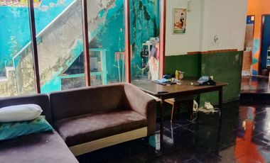 2-storey house in an alley in the center of Cianjur City, strategic access