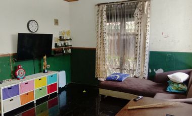 2-storey house in an alley in the center of Cianjur City, strategic access