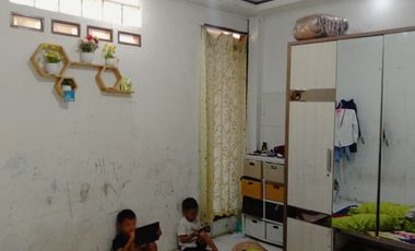 2-storey house in an alley in the center of Cianjur City, strategic access