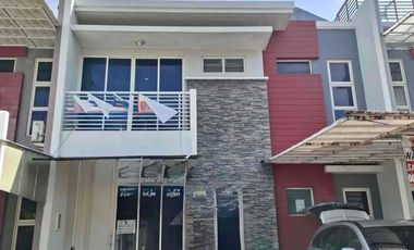 Rumah Golf Lake hanya 3,5M nego