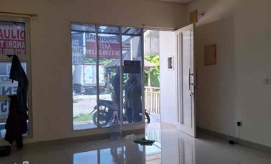 Rumah Golf Lake hanya 3,5M nego