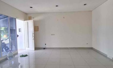 Rumah Golf Lake hanya 3,5M nego