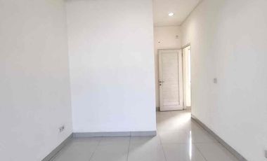 Rumah Golf Lake hanya 80 juta