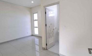 Rumah Golf Lake hanya 80 juta