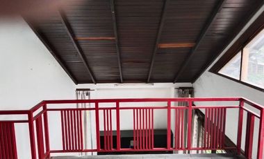 rumah lama murah luas besar di bawah pasar antapani bandung kota