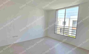 Alquiler Casa de Estreno 4 Dormitorios con baños