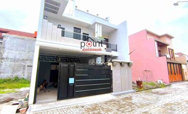 Rumah Mewah Baru 3 lt Semi Furnish Mewah di Sumber Solo Kota